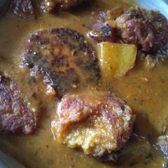 A picture of Raw banana kofta curry.