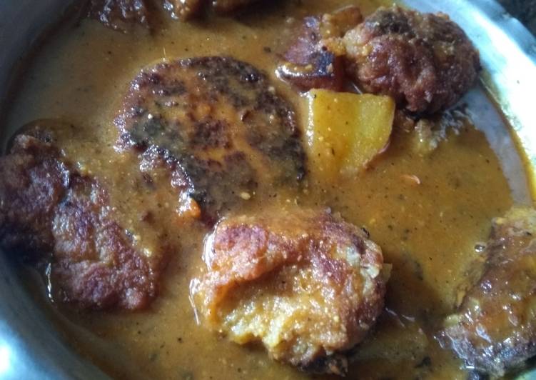 Raw banana kofta curry