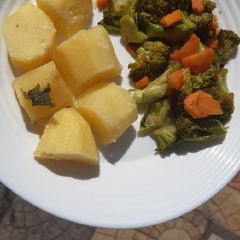 A picture of Boiled potatoes.