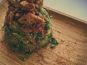 Una foto de timbal de pollo