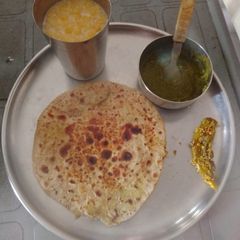 A picture of Aloo Gobhi ka parantha.