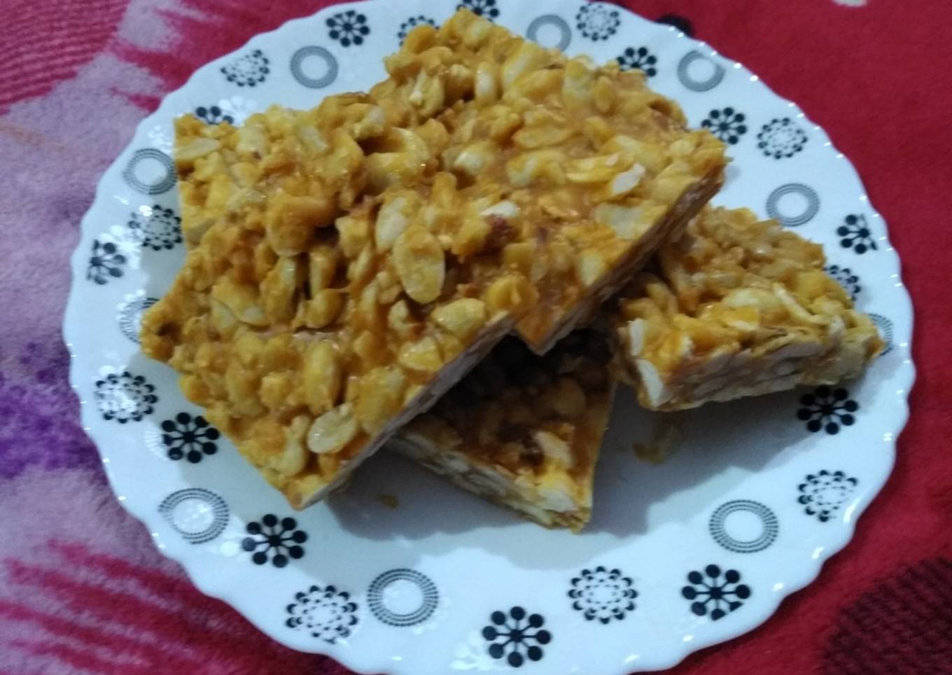 Peanut chikki