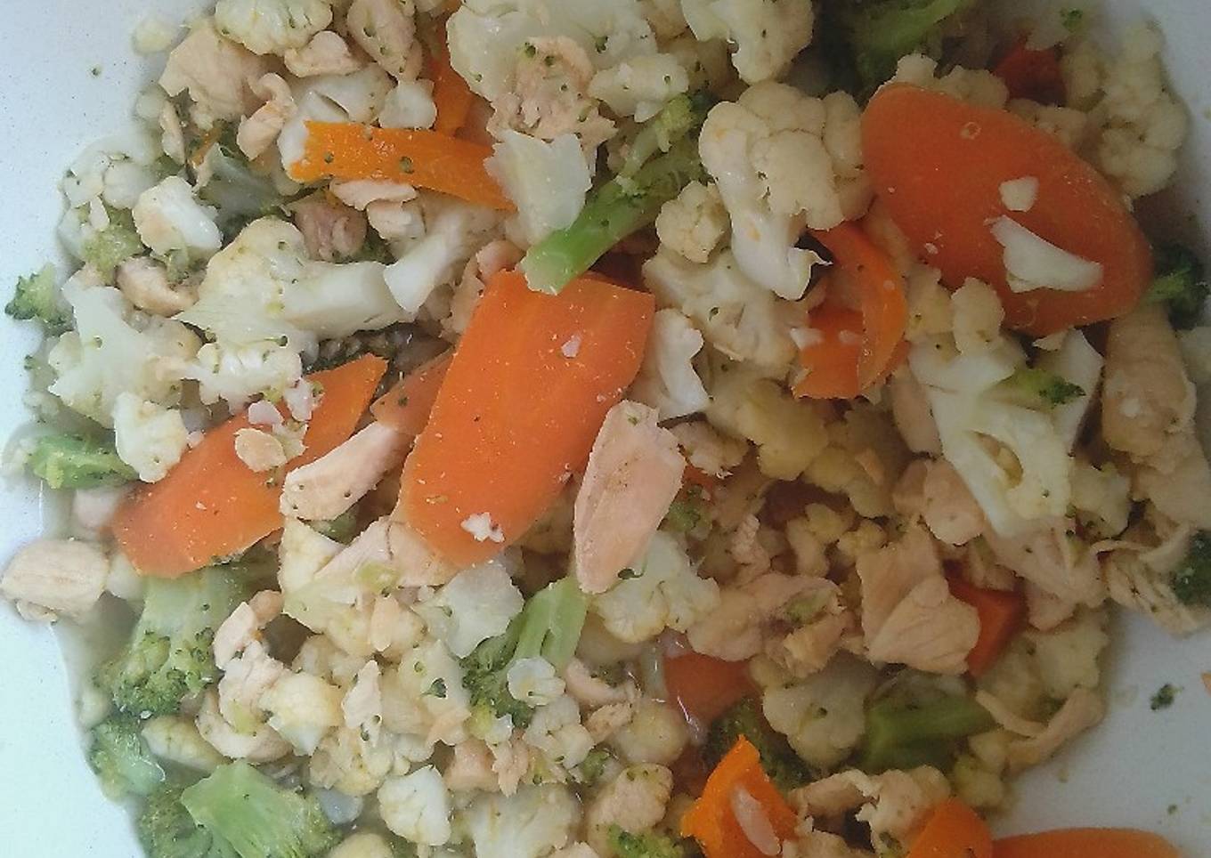 Pechuga de pollo con vegetales