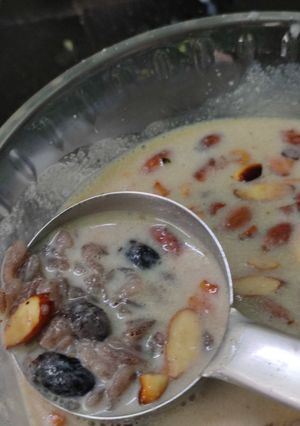 A picture of Black Rice Poha milk, coconut milk kheer.