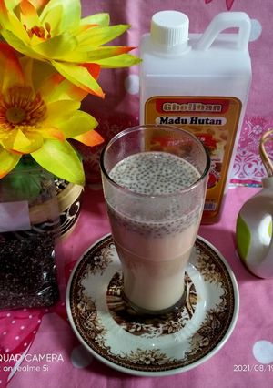 Foto resep Milktea with chiaseed honey