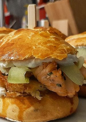 Une photo de 14• Burger Maison : Pavé de saumon