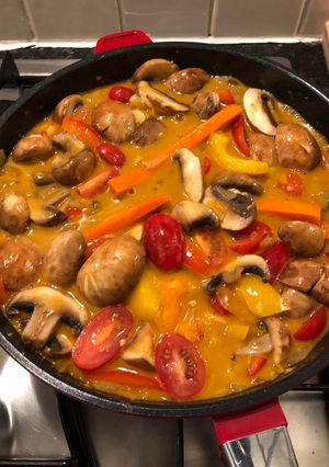 A picture of Valentines Veggie Thai Red Curry.