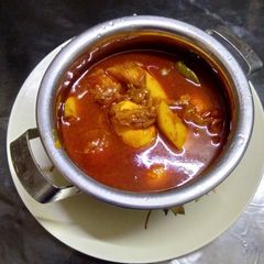 A picture of Egg curry.