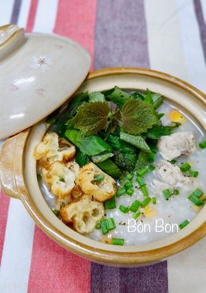 Hình của món Cháo Sườn Tía Tô Hành Lá Giải Cảm.