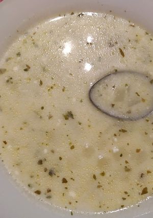 Tejszínes karalábéleves (egyszerű és finom) recept fotója