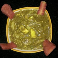 A picture of Methi paneer and macroni.