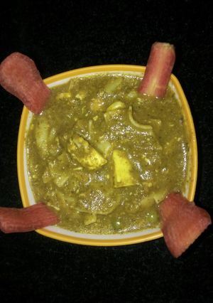 A picture of Methi paneer and macroni.