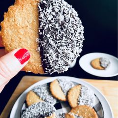 A picture of Oatmeal & Coconut 🥥 Cookies!!.