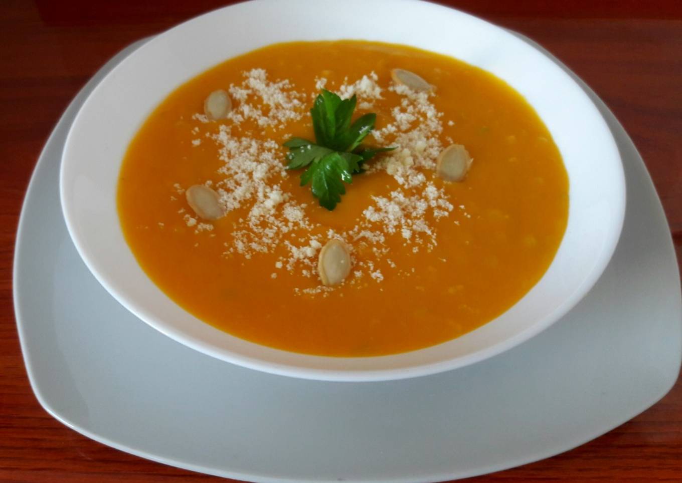 Crema de calabaza con parmesano
