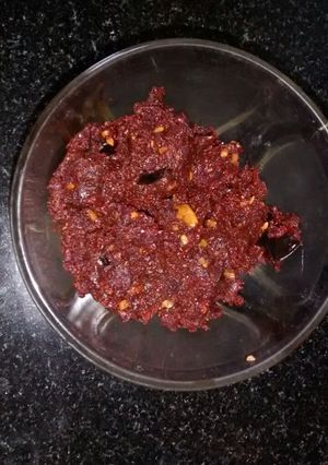 A picture of Tomato tamarind chutney.