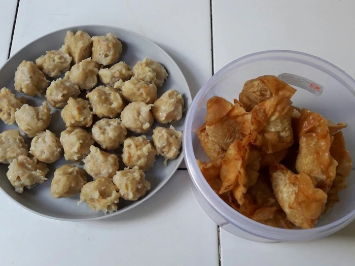 Langkah Gampang Membuat Resep Pentol/Pangsit ayam wortel ala ummi Farid yang Enak Banget Anti Ribet, Lezat