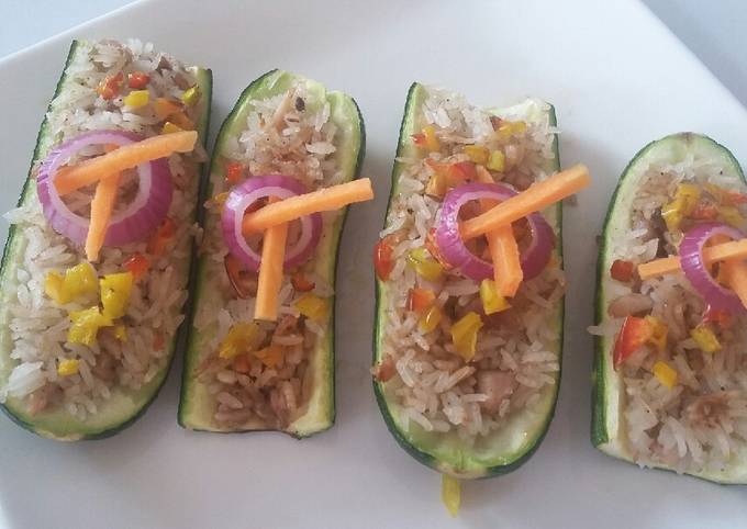 Zucchini stuffed with chicken rice Recipe