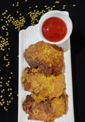 A picture of Moong veggie chilla.