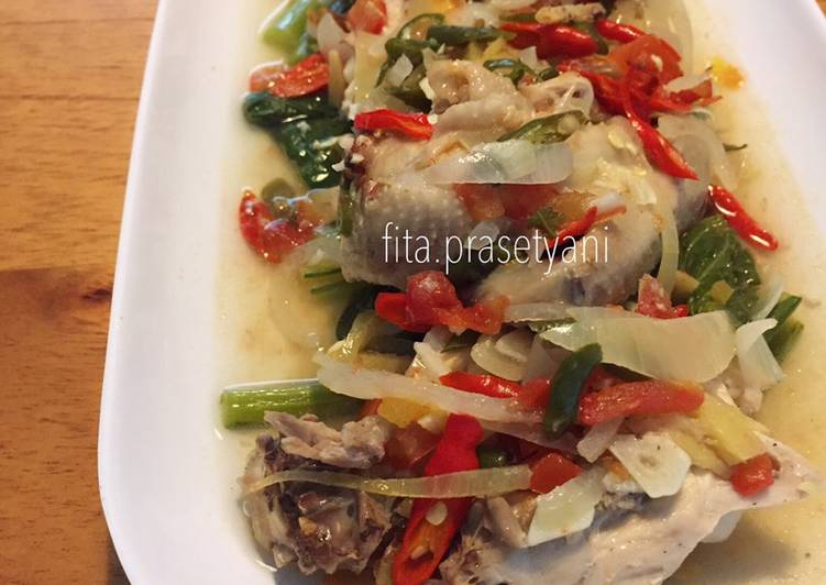 Proses Menyiapkan Ayam kukus aroma jahe, Lezat Sekali