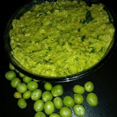 A picture of Matar ki chutney.