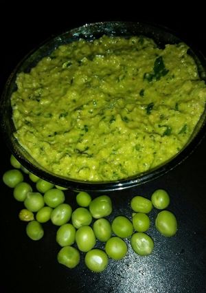 A picture of Matar ki chutney.