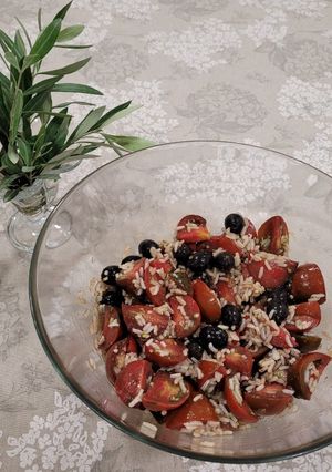 Una foto de Ensalada arroz thai y tomate
