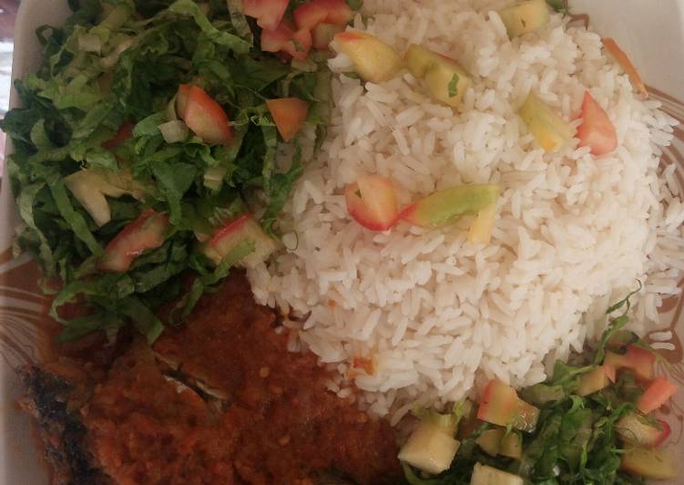 Rice and Stew with fish and salad