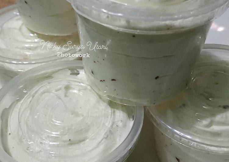 Resep Vanilla Oreo Ice Cream yang Enak Banget