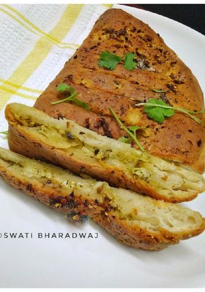 চিজি গার্লিক ব্রেড (Cheesy Garlic Bread recipe in Bengali) রেসিপির প্রধান ছবি