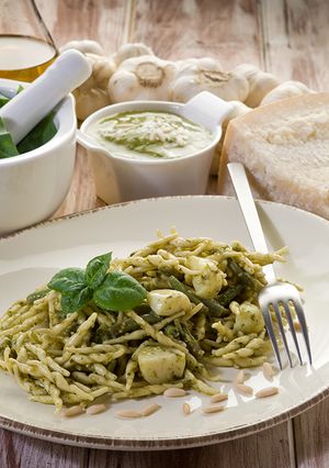 A picture of Trofie pesto genovese (p) (v).