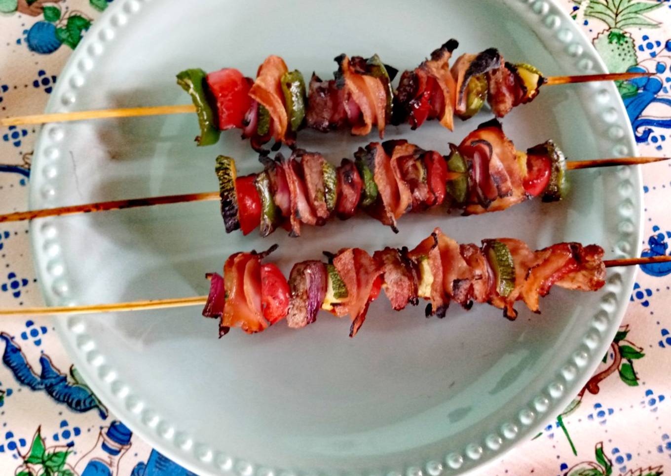 Brochetas de res