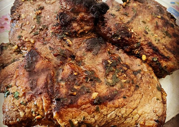 Step-by-Step Guide to Make Super Quick Homemade Garlic Butter Steak