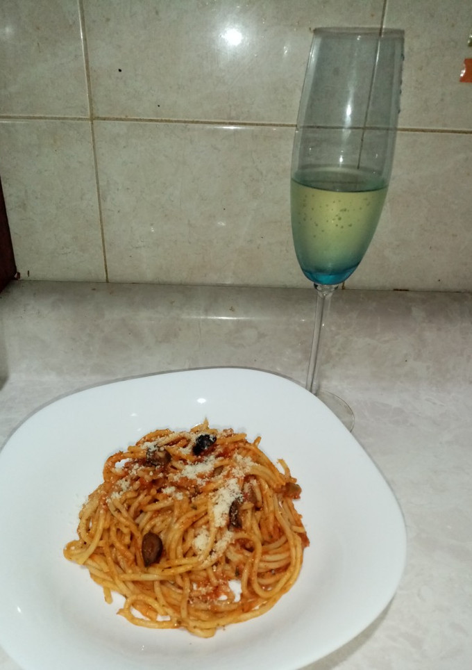 Una foto de Pasta putanezca #putanezca