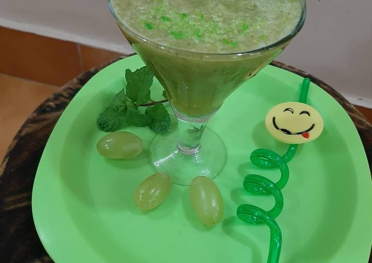 Recipe of Masala Grape juice