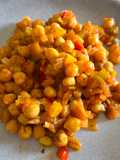 Revuelto de Berenjena con ajo, pimiento y garbanzos
