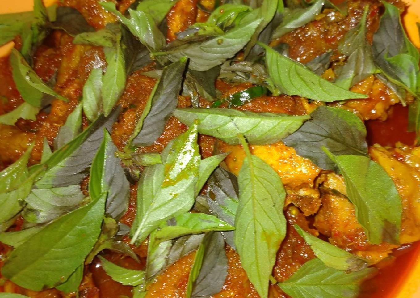 Ayam rica-rica kemangi