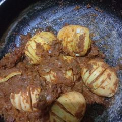 A picture of Egg masala.