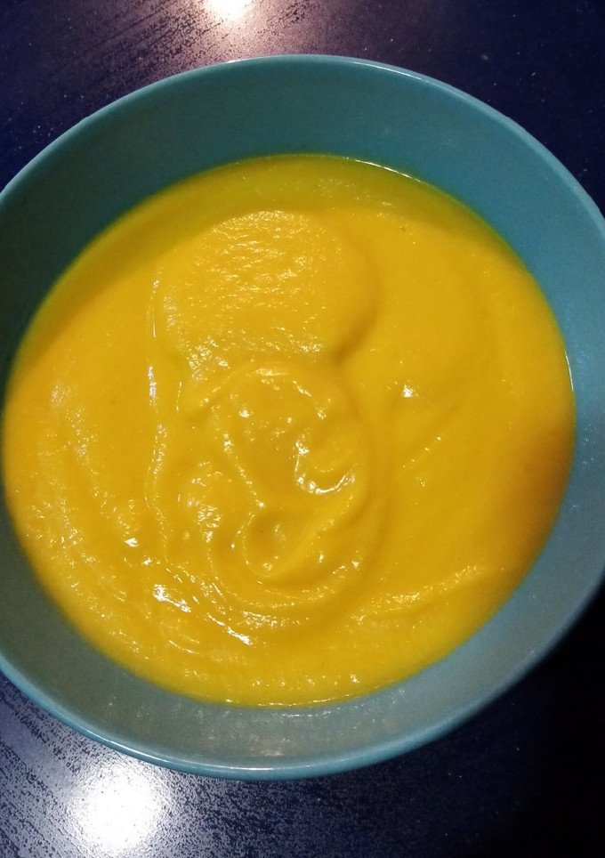 Una foto de Crema de coliflor con jengibre