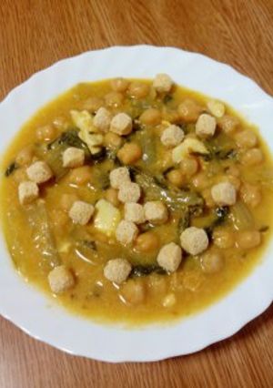 Foto principal de Potaje de garbanzos con acelgas