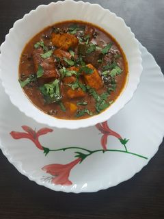 கடாய் பனீர்(Kadaai paneer recipe in tamil) செய்முறை முக்கிய புகைப்படம்
