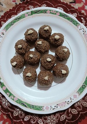 A picture of Horse Gram Ladoo.