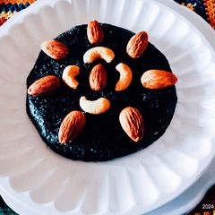 A picture of Iron-Rich Black sesames seeds dry fruits kachariya paak.