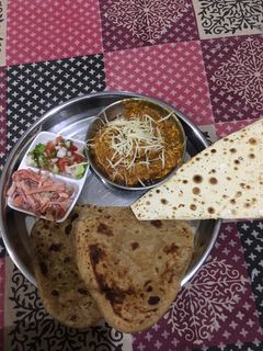 પનીર કાજુ મસાલા(Paneer kaju masala recipe in Gujarati) રેસીપી મુખ્ય ફોટો