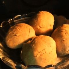 A picture of Steamed wheat pav without oven and without yeast.