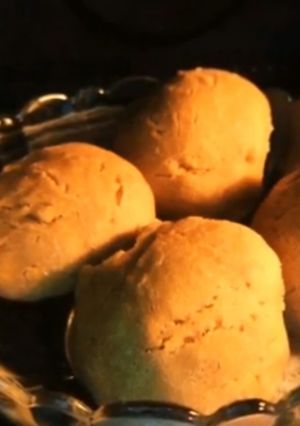 A picture of Steamed wheat pav without oven and without yeast.