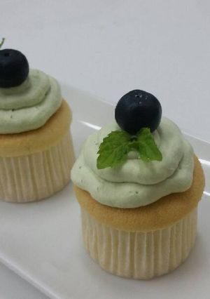 Hình của món Whipped cream cake.