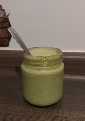 Una foto de Mayonesa de cilantro