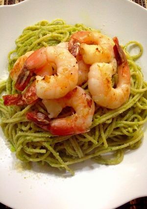 A picture of Prawn Pesto Spaghetti.