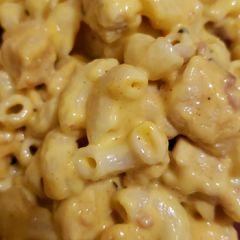 A picture of Chicken bacon mac and cheese.