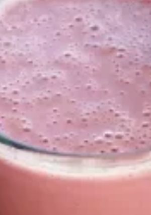 A picture of Stroberi milk shake.